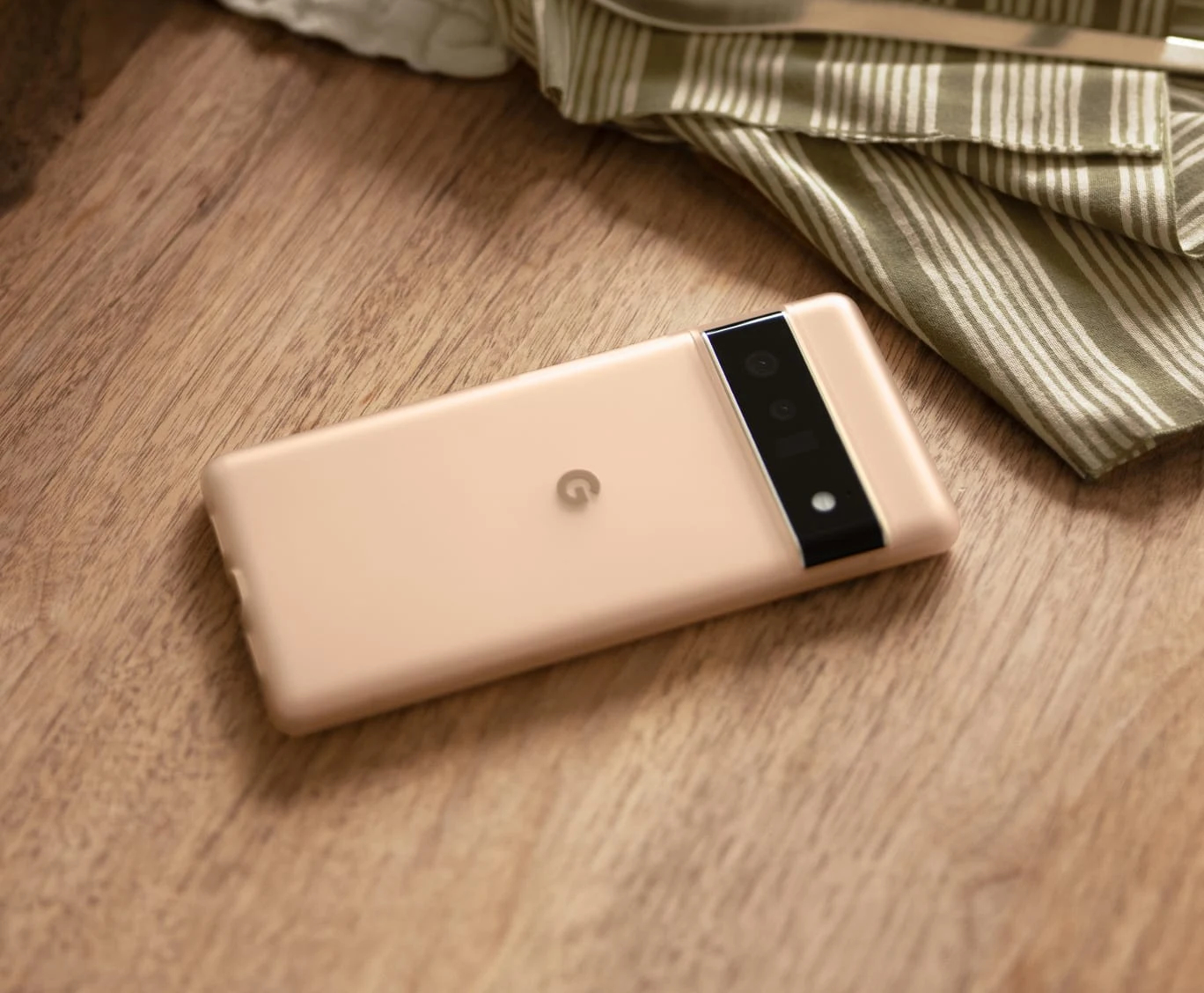 Se acumulan las quejas por las fundas oficiales de los Google Pixel 6 y Pixel  6 Pro -  News