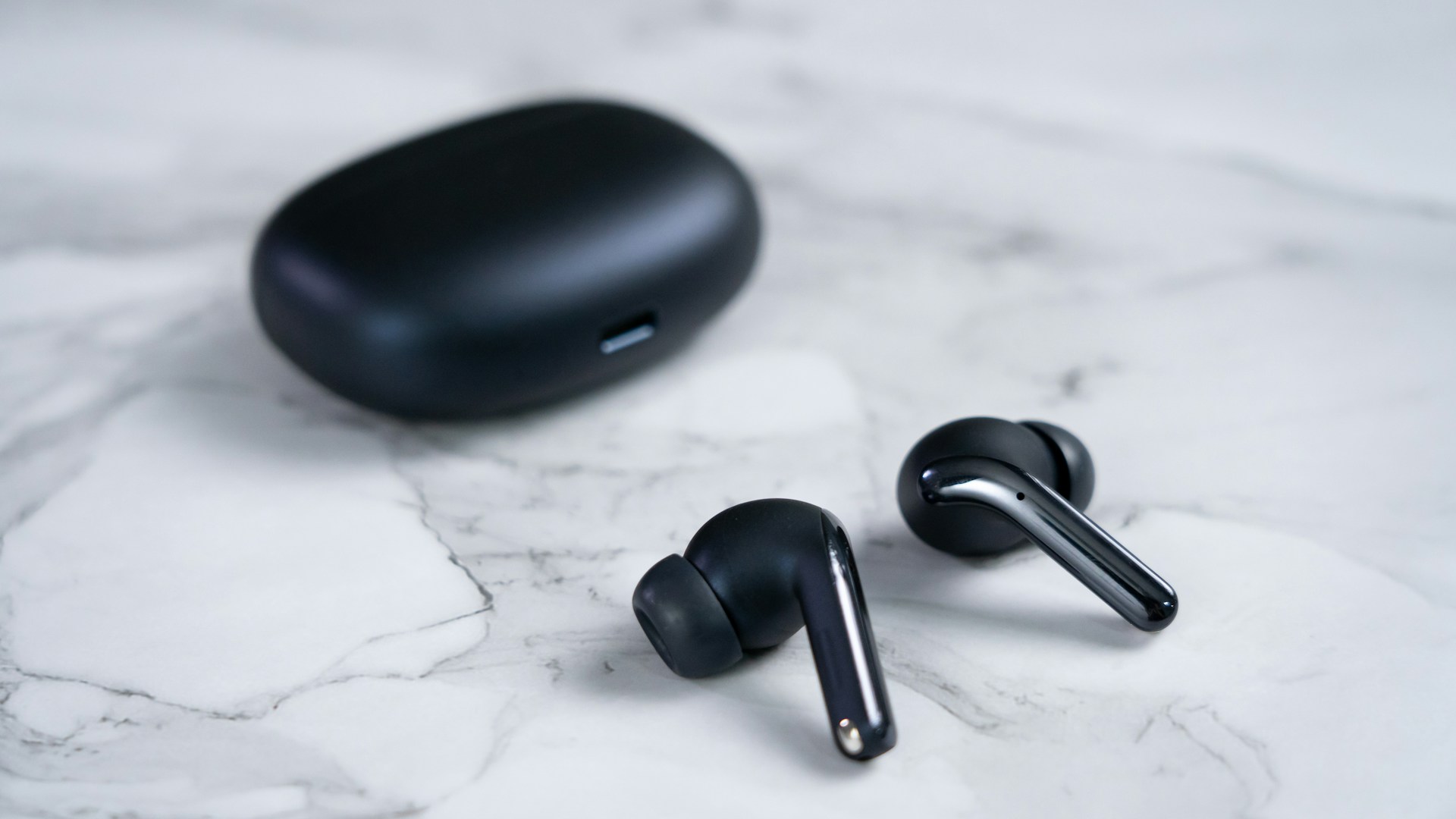 Xiaomi Buds 3T Pro (Fuente de la imagen: Amanz - Unsplash)