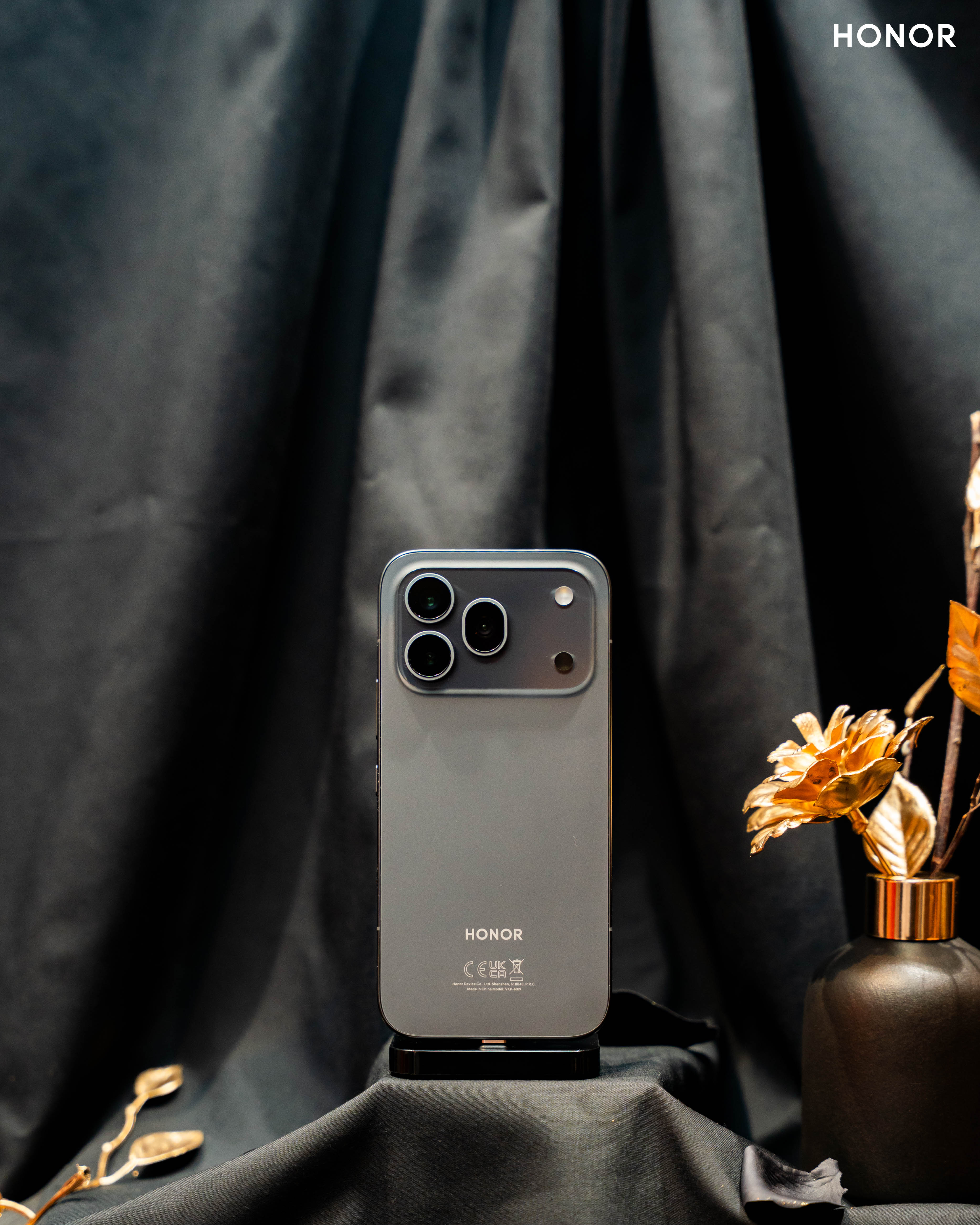 El Honor 600 Pro cuenta con una gran batería de 7.000 mAh con soporte de carga por cable de 80 W