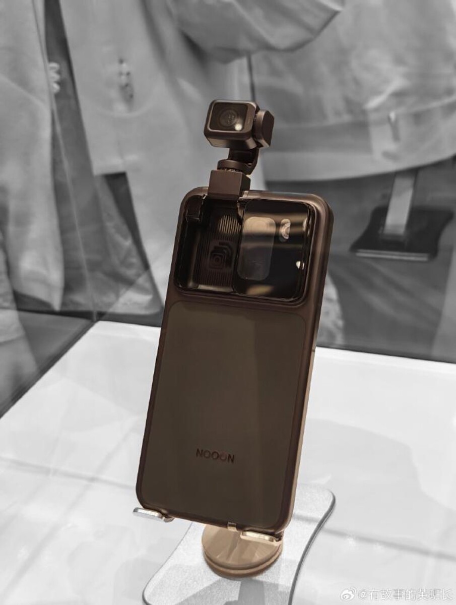 Honor El teléfono robótico con cámara cardán en brazo robótico se ...