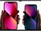 El notch de la Samsung Galaxy Tab S8 Ultra es, al menos, más sutil que el del iPhone 13. (Fuente de la imagen: Apple/@OnLeaks - editado)
