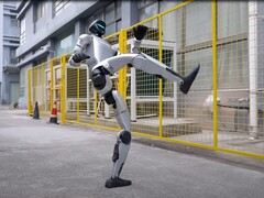 El robot humanoide G1 de Unitree impresiona con auténticos movimientos de kung fu. (Fuente de la imagen: YouTube / Unitree Robotics)