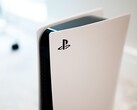 Necesitarás algo más que otra pila CR2032 cuando sustituyas el CMOS de una PlayStation 5. (Fuente de la imagen: Charles Sims)