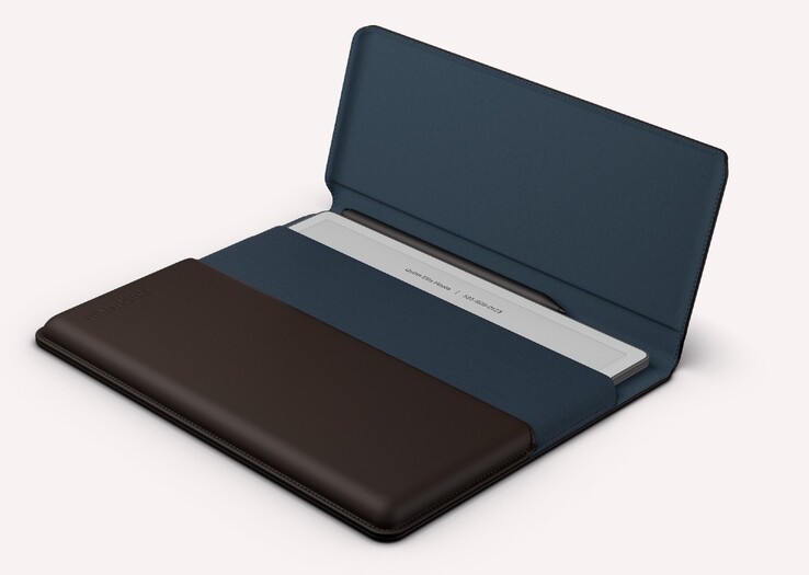 La funda de cuero tipo folio tiene imanes integrados que activan y ponen en reposo el reMarkable Paper Pure.