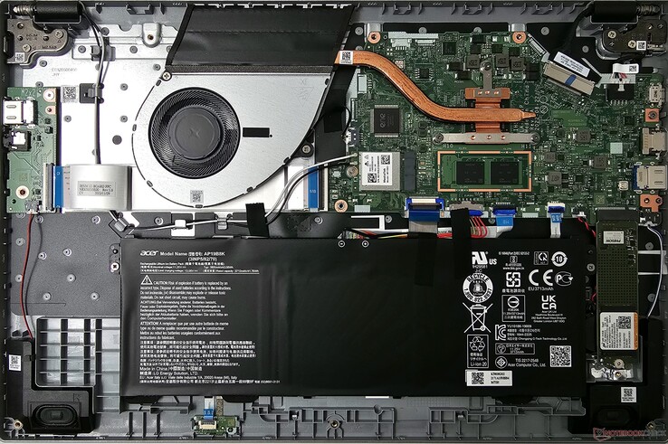 Acer Aspire 3 interior