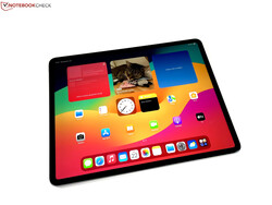 Probando el Apple iPad Air 13 (2024). Unidad de prueba proporcionada por NBB.com (notebooksbilliger.de)