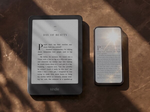 El Kindle Paperwhite 2026 en color grafito.