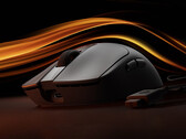 El Gaming Mouse 2 cuesta unos 31 dólares en China. En la imagen: el ratón inalámbrico junto a su dongle.