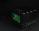 PC para juegos mini-ITX personalizado dentro del kit barebones ASRock Deskmeet X300. (Fuente de la imagen: ETA Prime en YouTube, captura de pantalla)