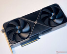 La Nvidia GeForce RTX 5080 tiene un PVPR de 999 dólares. (Fuente de la imagen: Notebookcheck)