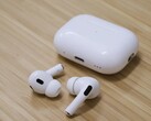 Los Apple AirPods Pro 2. (Fuente: Jason Capriani/ZDNet)