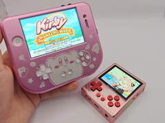 El iPhone 4S modificado (izquierda) junto a un Pixel 2 GKD (derecha). (Fuente de la imagen: u/Retr0ddicted vía r/SBCGaming)