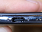 El ingeniero Ken Pillonel ha creado lo que él llama el primer iPhone del mundo con puerto USB-C. (Imagen: Ken Pillonel vía YouTube)