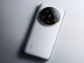No está claro para qué sirve el rumoreado chip "Small Surge" del interior del Xiaomi 15 Ultra (Fuente de la imagen: Xiaomi)