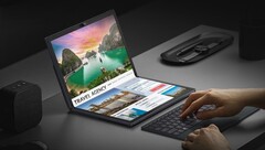 El ZenBook 17 Fold viene con una cubierta de plástico para la pantalla (imagen: ASUS)