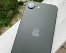 El iPhone 16e de Apple. (Fuente de la imagen: Notebookcheck/Manuel Masiero)