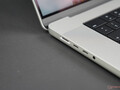 Apple La nueva carga MagSafe no está exenta de problemas en el MacBook Pro 16. (Fuente de la imagen: NotebookCheck)