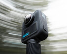 La GoPro Max 2 sobre un accesorio de trípode oficial. (Fuente de la imagen: vía Igor Bogdanov)