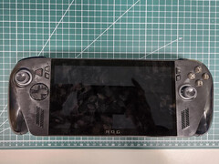 Se espera que Asus lance el modelo de la imagen como ROG Ally 2 (Xbox Edition). (Fuente de la imagen: vía @94G8LA)