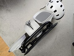 El dispositivo ocupa muy poco espacio cuando se guarda en posición vertical