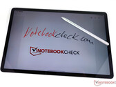 Se espera que el Galaxy Tab S8 FE llegue con un panel LCD y un digitalizador premium, Galaxy Tab S7 FE en la imagen. (Fuente de la imagen: NotebookCheck)