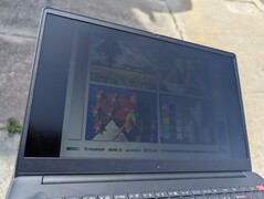 Al aire libre bajo la luz del sol