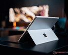 El acabado "Platinum" de Microsoft regresará para la generación Surface Pro 12.