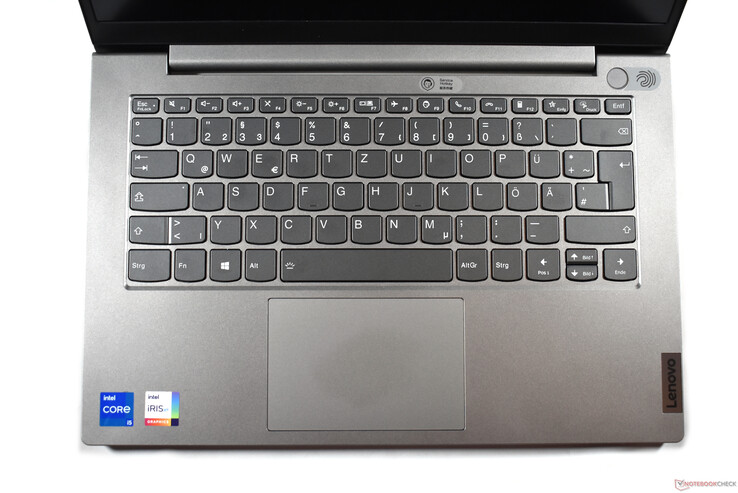 Lenovo ThinkBook 14 Gen 2: Área del teclado