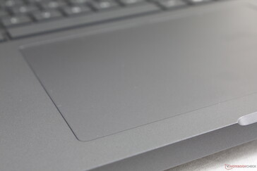 13.el clickpad de 4 x 9 cm es silencioso y un poco más suave