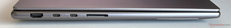 Izquierda: HDMI 2.1, 2x USB-C 4.0 con Thunderbolt 4 (40 Gbps, DisplayPort 2.1, suministro de energía), lector de tarjetas SD