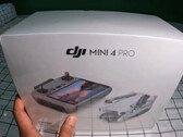 El DJI Mini 4 Pro ya ha sido desempaquetado. (Fuente de la imagen: Igor Bogdanov)