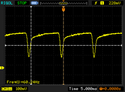 Brillo al 60% y atenuación adicional a través de la app MyAsus. El brillo es de sólo 6 cd/m², pero no hay PWM a 240 Hz.