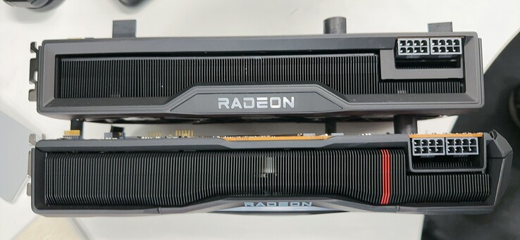 GPU RX 7900 (abajo) frente a RX 6950 XT (arriba). (Fuente: @9550pro en Twitter)