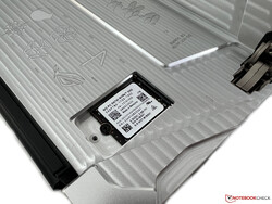 La unidad SSD M.2-2230 puede sustituirse.