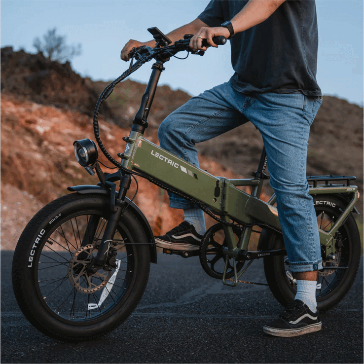La versión con motor de 750 W de la bicicleta eléctrica Lectric XP4 proporciona hasta 85 millas (136,7 km) de autonomía con una sola carga (Fuente de la imagen: Lectric)