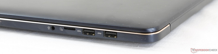 Derecha: audio combinado de 3,5 mm, lector MicroSD, 2x USB 3.1