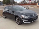 Un Volkswagen e-Golf 2016 usado fue puesto a prueba por un YouTuber centrado en los vehículos eléctricos (Imagen: Out of Spec Reviews)