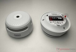 Vistas superior e inferior del detector de humo inteligente y conectado X-Sense XS01-M (FS61)