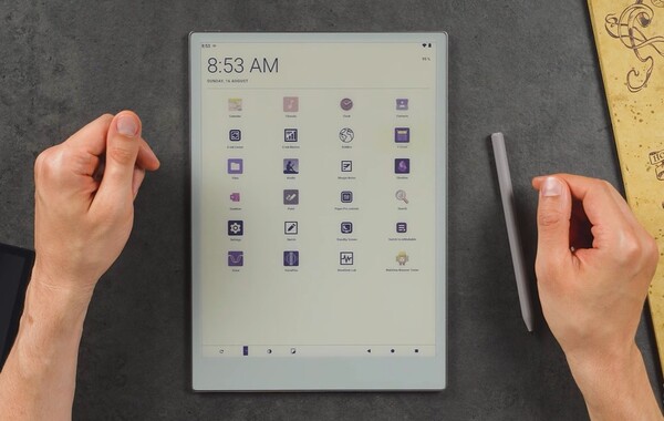 Android permite a los usuarios instalar aplicaciones de terceros para la lectura y el entretenimiento en el reMarkable Paper Pro.