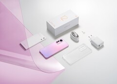 El Xiaomi 12 Lite viene con más accesorios que muchos otros smartphones modernos. (Fuente de la imagen: Xiaomi)