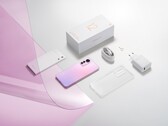 El Xiaomi 12 Lite viene con más accesorios que muchos otros smartphones modernos. (Fuente de la imagen: Xiaomi)