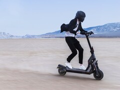 El Segway KickScooter GT2P alcanza una velocidad máxima de 70 km/h. (Fuente de la imagen: Segway)