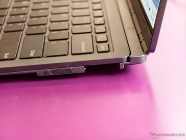 Conector de puerto modular del concepto de PC ThinkBook Modular AI