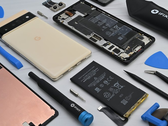 iFixit ha considerado el Pixel 6 Pro como una 'bolsa mixta' en cuanto a su reparabilidad. (Fuente de la imagen: iFixit)