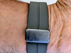 El cierre metálico del Galaxy Watch5 Pro muestra signos de uso
