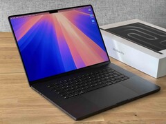 El MacBook Pro equipado con M4 Max presume de un impresionante rendimiento de CPU y GPU. (Fuente de la imagen: Notebookcheck)