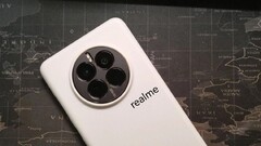 Una filtración del diseño del Realme GT5 Pro. (Fuente: Xiaoyu Review vía Weibo)