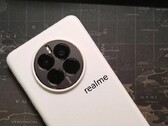 Una filtración del diseño del Realme GT5 Pro. (Fuente: Xiaoyu Review vía Weibo)