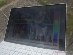 Al aire libre en un día nublado