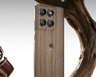 El Motorola Edge 60 Pro ya está disponible con acabado de madera en China. (Fuente de la imagen: Motorola)